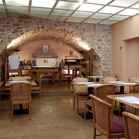 Kyriad Отель Роде