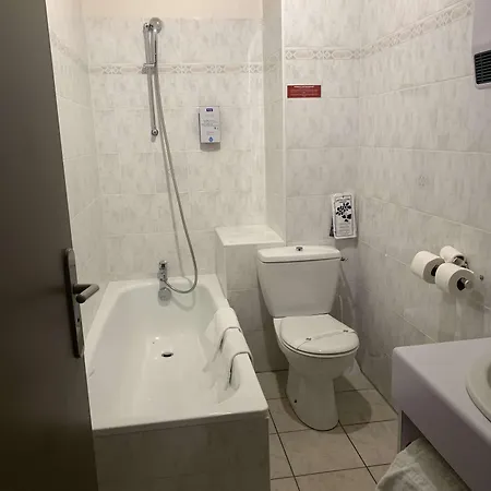 Hotel Kyriad 3*