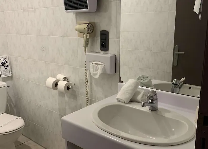 Kyriad Отель Роде