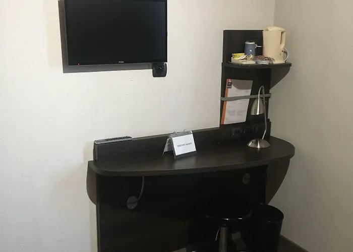 Kyriad Отель 3*