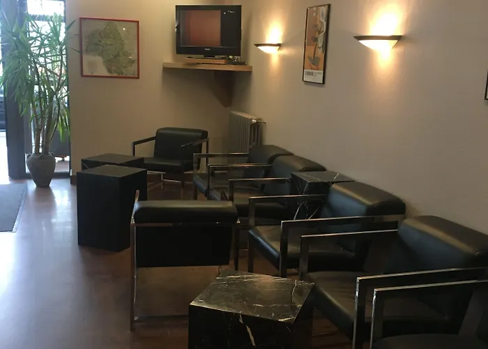 Kyriad Отель Роде