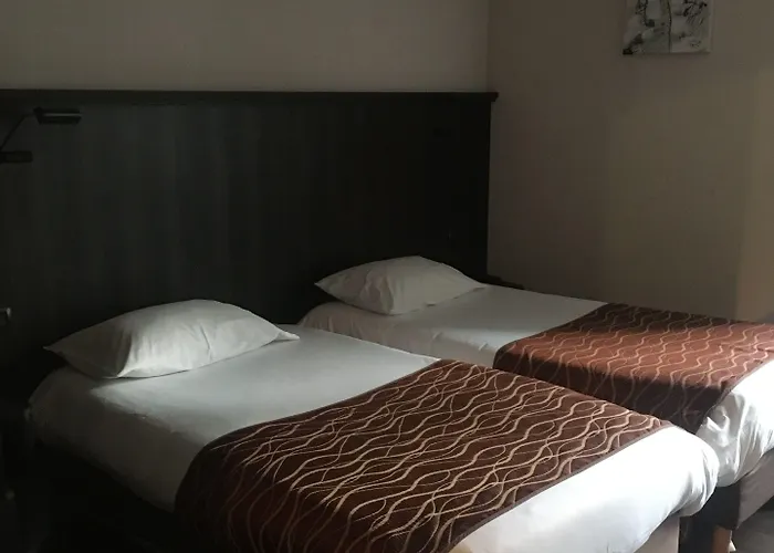 Отель Kyriad Роде